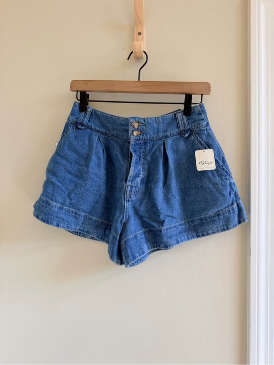 We The Free Pants - We The Free Marina Denim Shorts Color: Down Under Size: 26 NWT